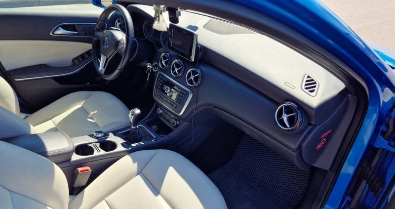 Mercedes-Benz Klasa A cena 43900 przebieg: 155433, rok produkcji 2012 z Trzcianka małe 232